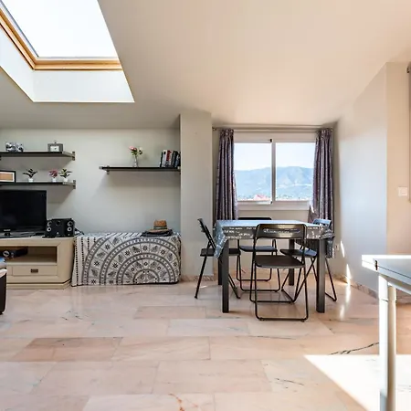 Atico Carmen Terraza Y Parking Apartment